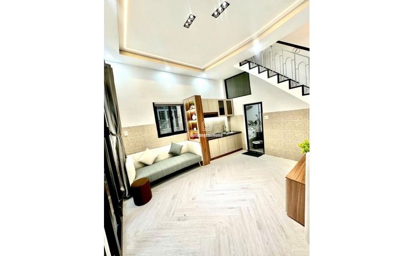 Giảm 200tr! Nhà mới 4 tầng HXH sàn 94m2 – Thích Quảng Đức Phú Nhuận